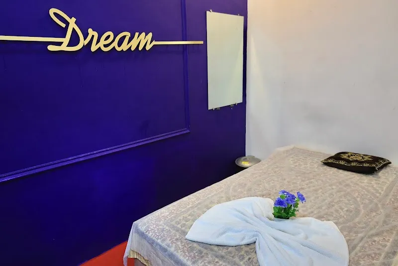 Royal Touch Spa In Goregaon East