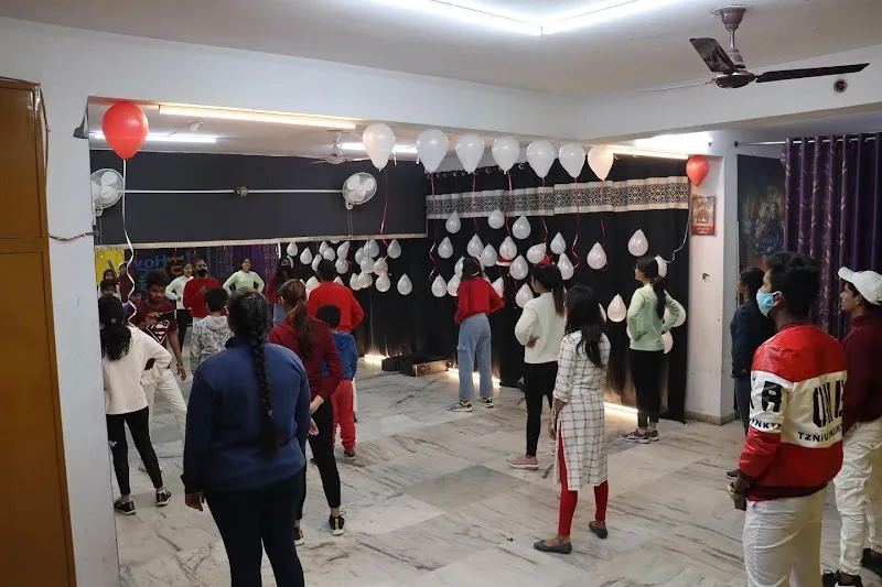 D K STUDIO OF DANCE