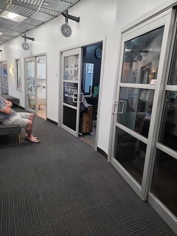Gina Salon Studio 30