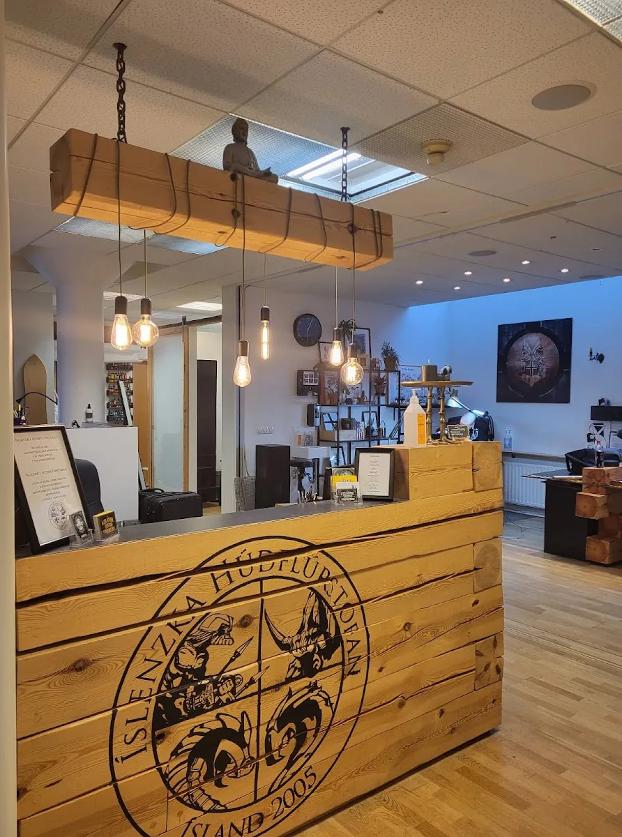 Íslenzka Húðflúrstofan/The Icelandic Tattoo Corp.