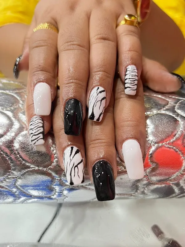 AM Unisex Salon & Spa
