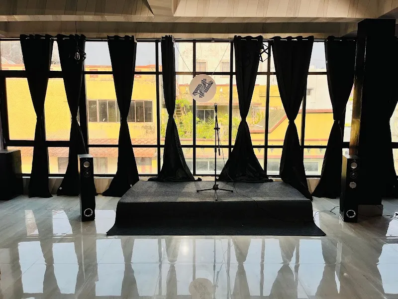 Studio 44