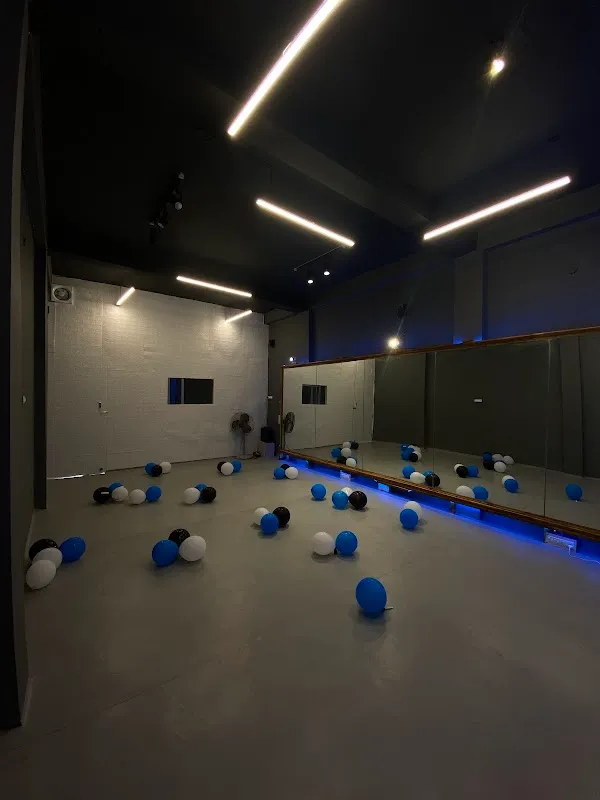 Streekzz Dance Studio