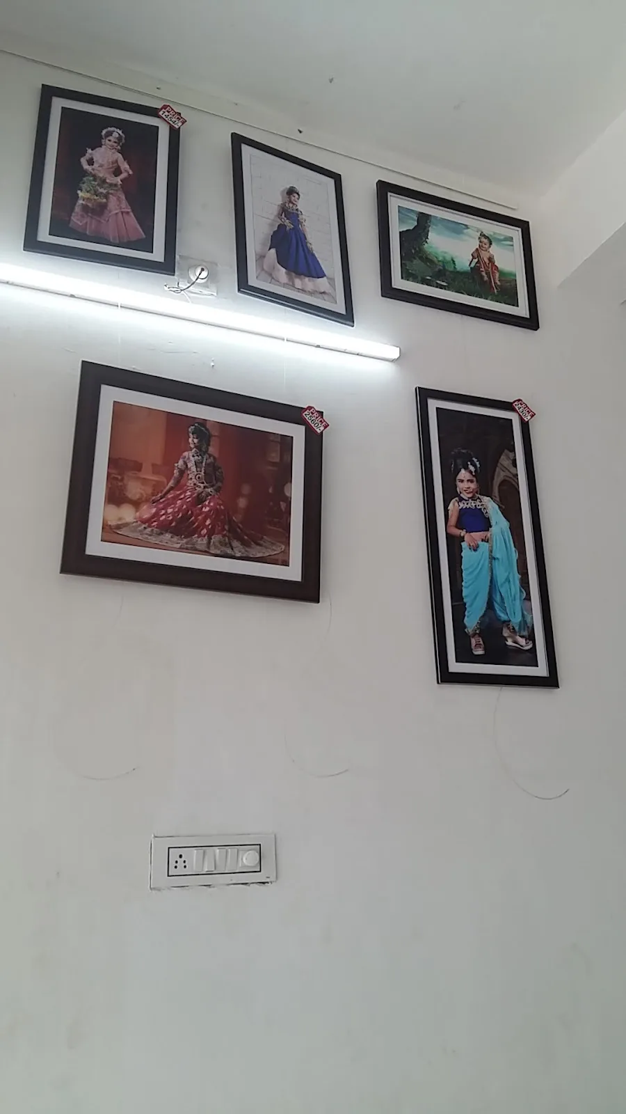 Zeel Photo Studio