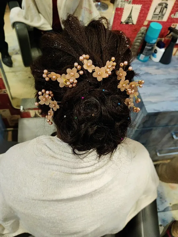 Rising Studio Family Salon & Academy