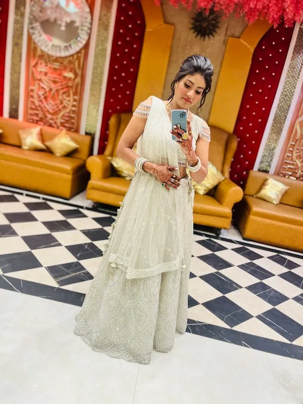 Fresh Look By Jyoti Taneja