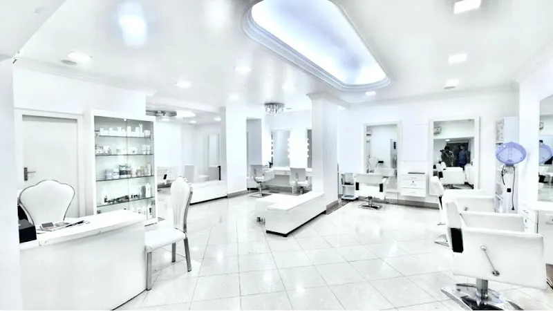 Nikky Bawa Ladies Salon