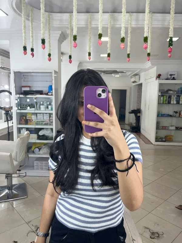 Nikky Bawa Ladies Salon