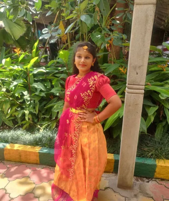 Abhi's Beauty Salon&Makeup Academy