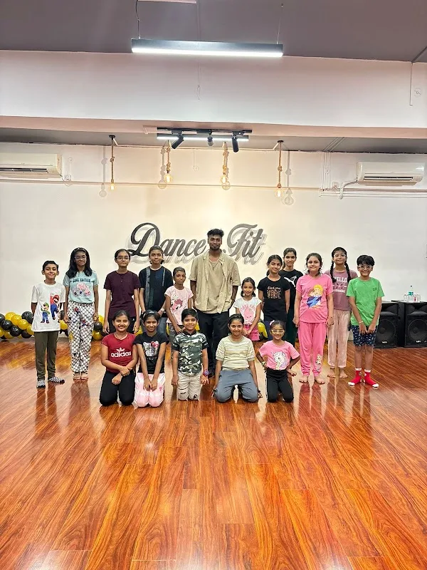 Dance 2 Fit Studio