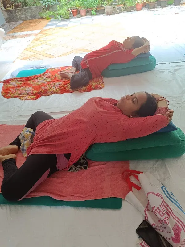 Hatha Yoga Prakritik Chikitsa
