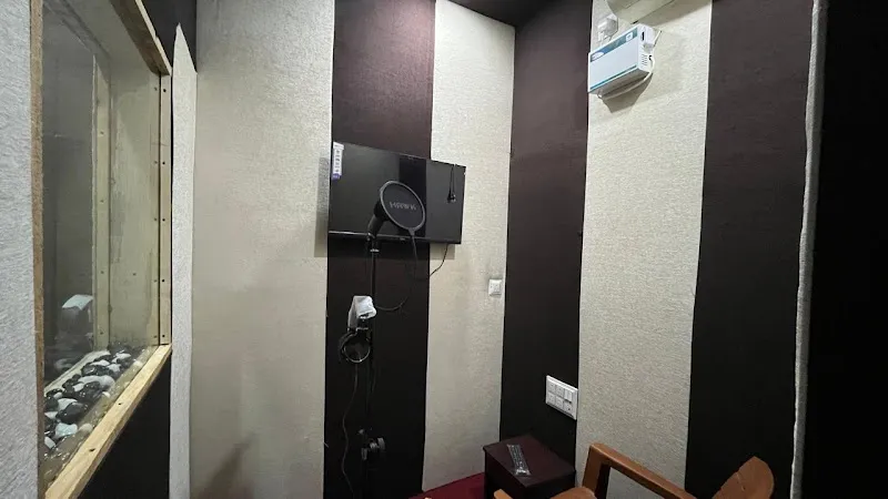Raw frame studios