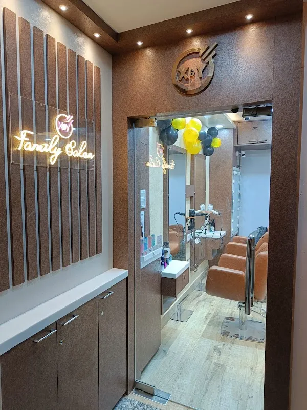 X & Y Family Salon