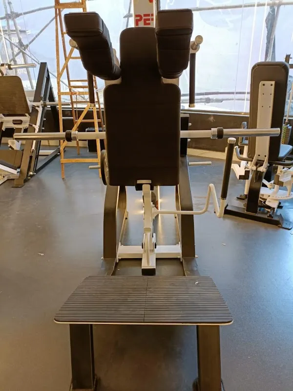 M2J FITNESS CENTRE