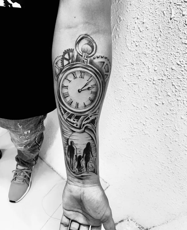 G K TATTOO & PIERCING STUDIO