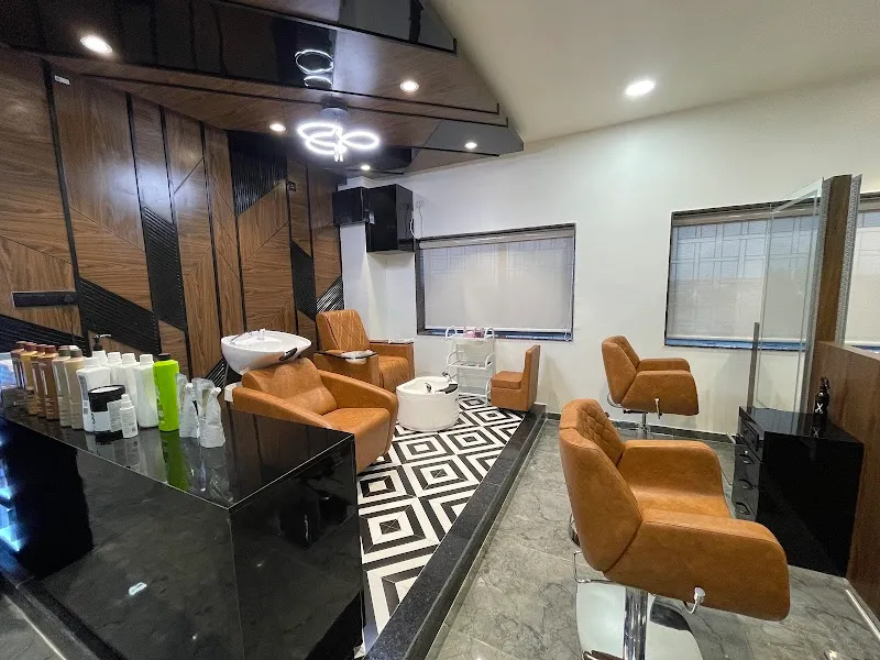 Capello Salon, Gadchiroli