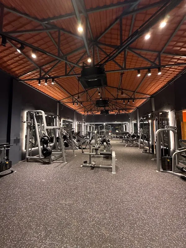 Roar Fitness Oshiwara