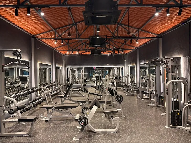 Roar Fitness Oshiwara