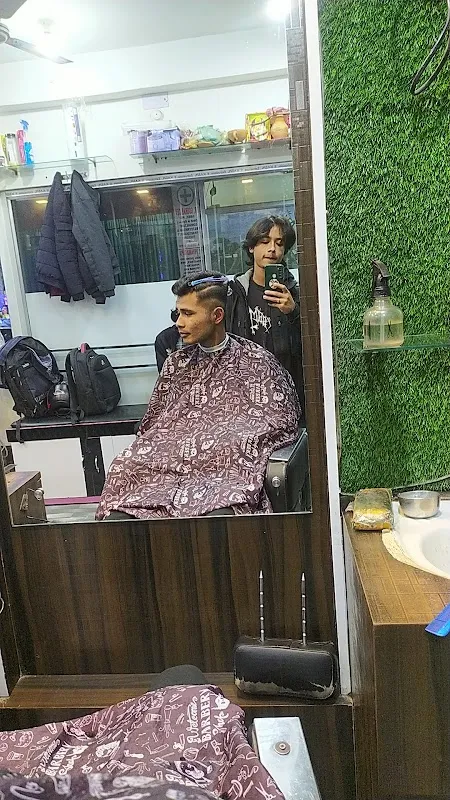 MODERN MENS PARLOUR