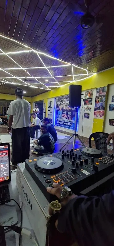 TRIONIX DANCE STUDIO