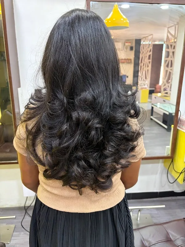 Note9 Unisex Hair 'N' Beauty Salon (Specialization in Hair Fixing)