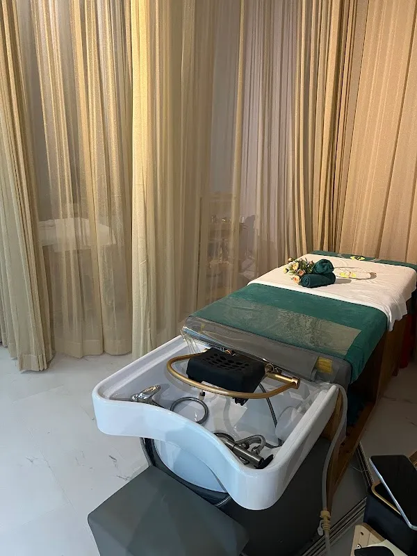 Korean Head Spa Qihanna Snooze Solutions
