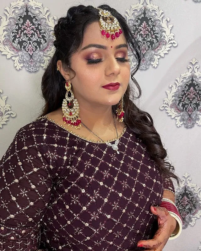 Atoshi Singh Salon & Makeup Studio