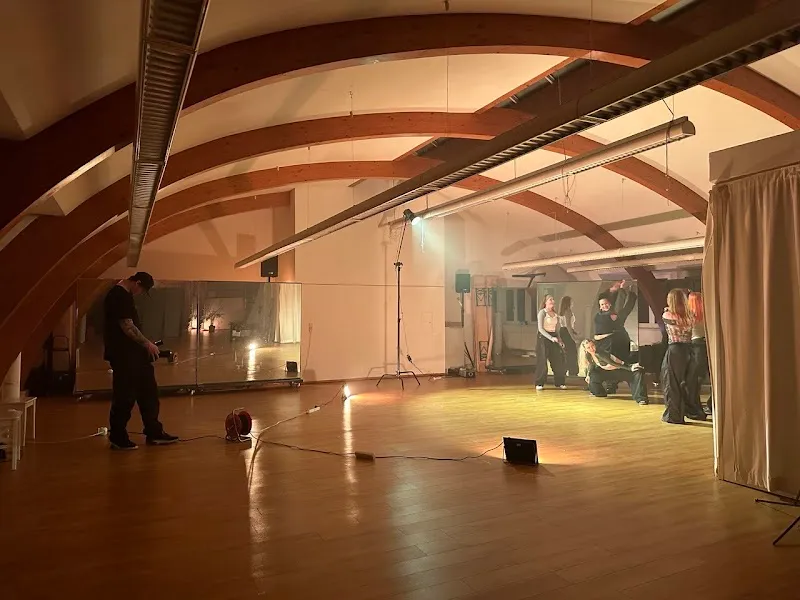 EMPIRE DANCE STUDIO
