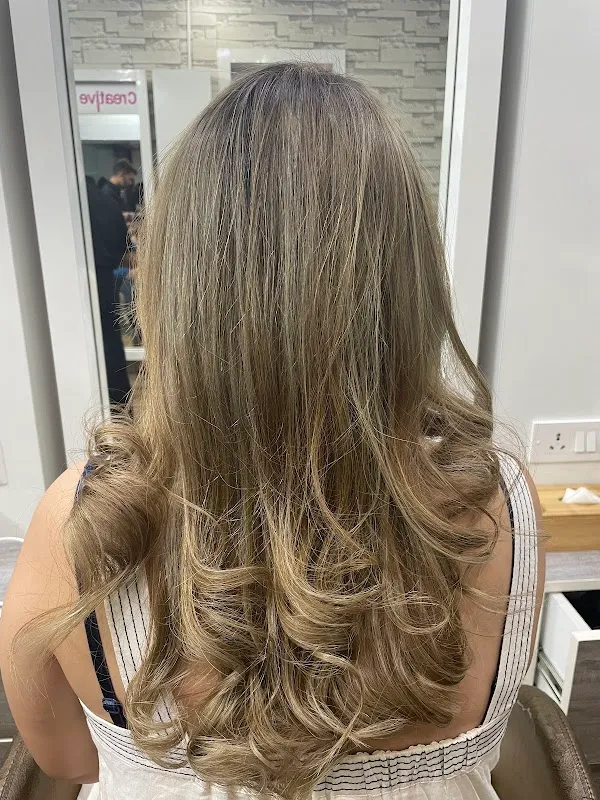 Creative Master Unisex Salon