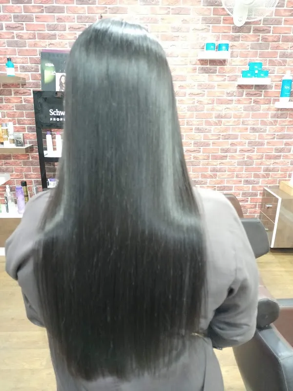 Creative Master Unisex Salon