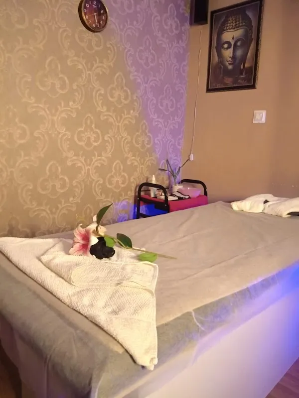 Nisha'z Ayurveda And Wellness Salon | Best Wellness Green Park