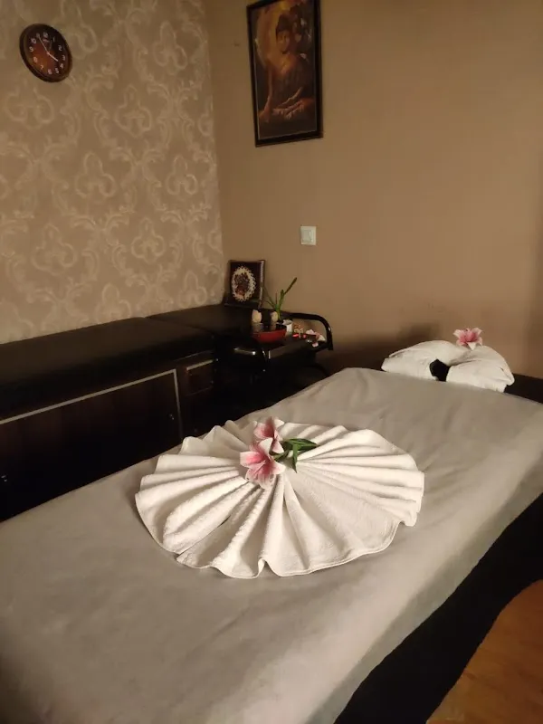 Nisha'z Ayurveda And Wellness Salon | Best Wellness Green Park