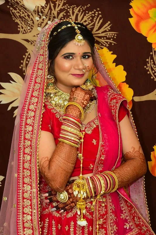 Aparna's salon