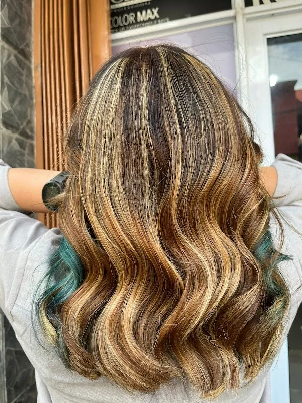 Rumpi Salon
