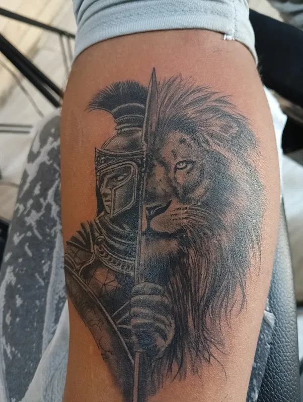 A SQUARE INK TATTOOS & ART STUDIO