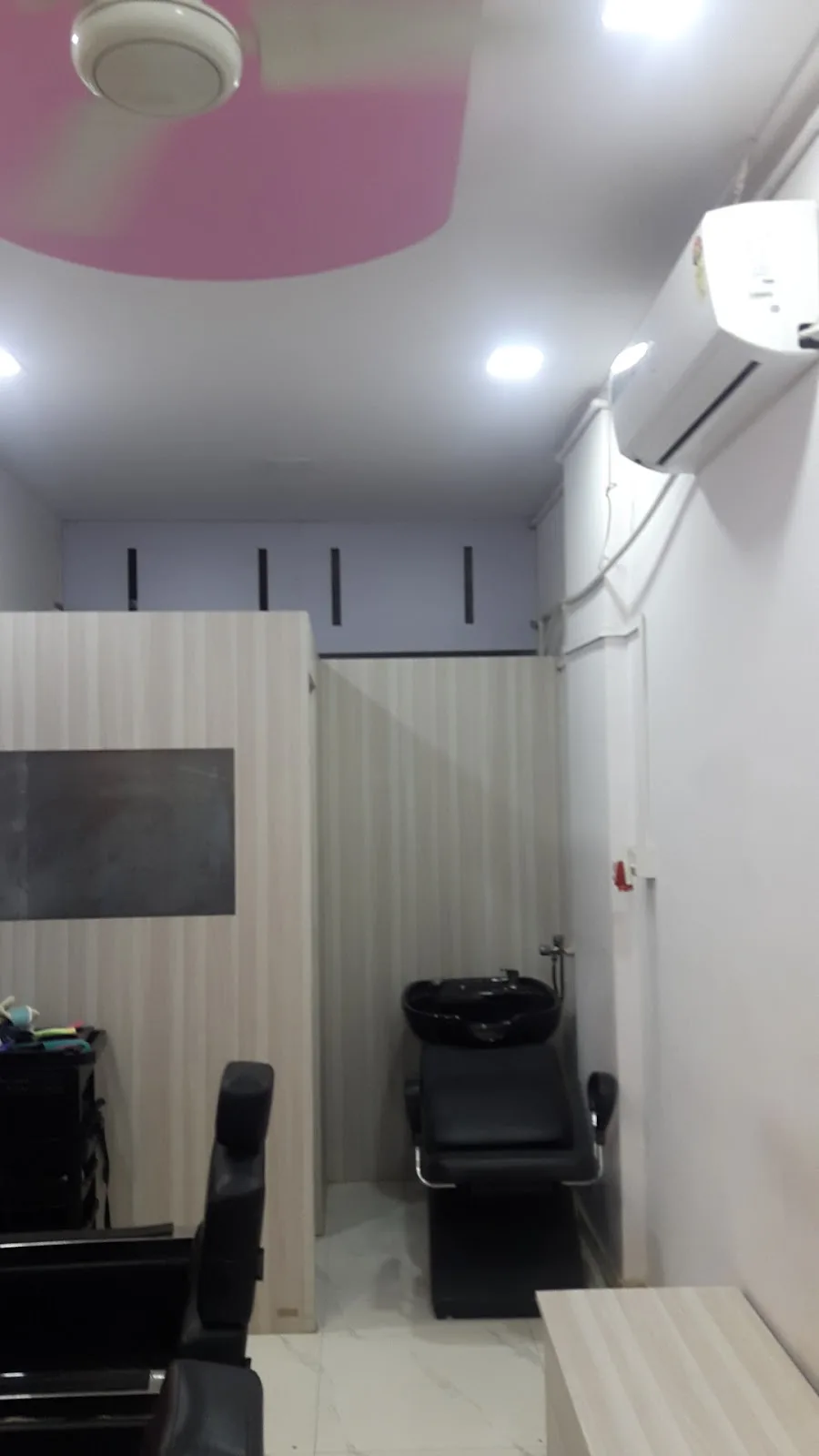 Poonam Beauty Parlour