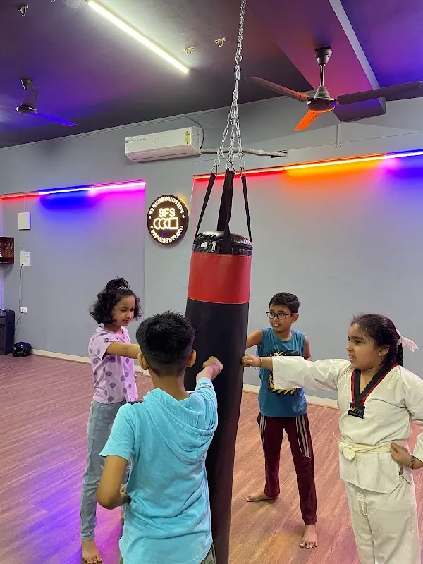 SynchroMotion Fitness Studio