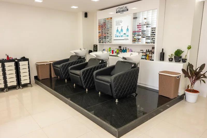 Spin Unisex Salon ( Kudlu Gate )