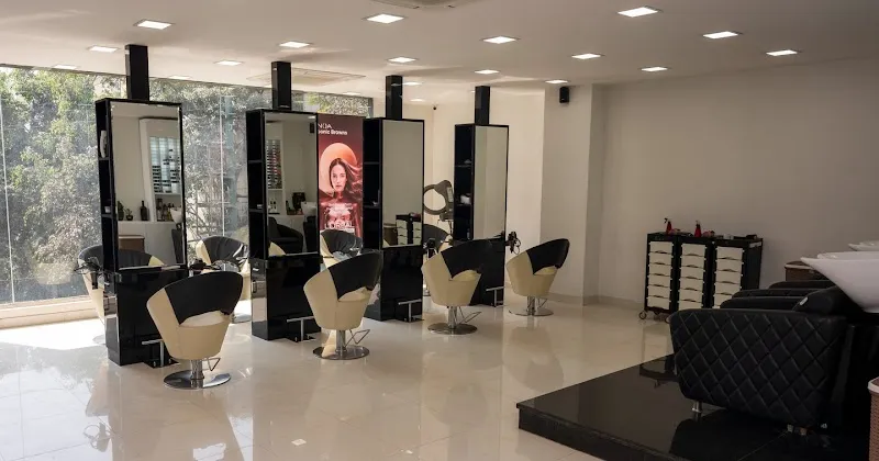 Spin Unisex Salon ( Kudlu Gate )