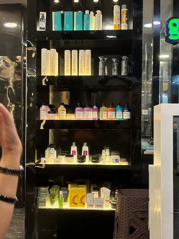 Green Trends Unisex Salon, Saheed Nagar, Bhubaneswar