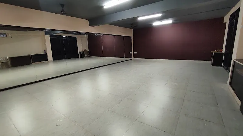 ELANZA DANCE STUDIO - Dance, Fitness and Weddings