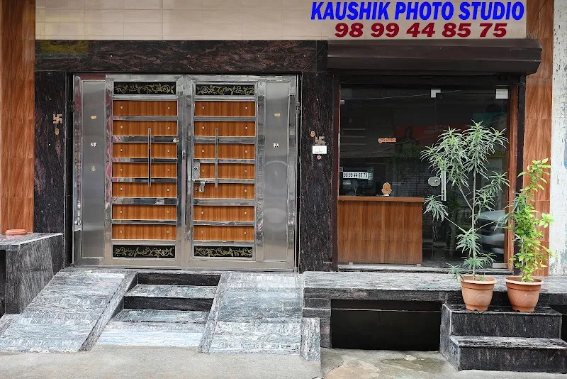 Kaushik Photo Studio