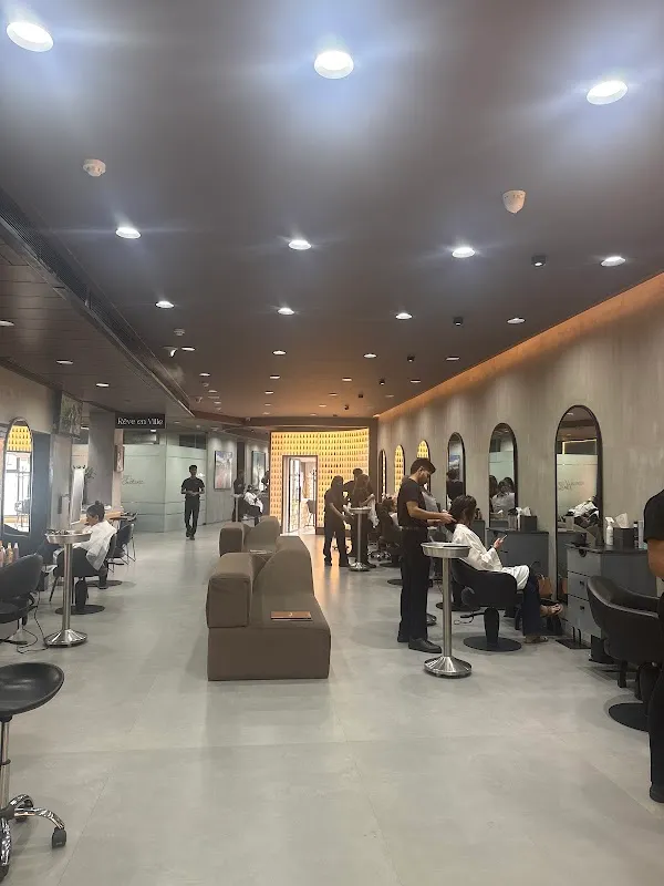 Florian Hurel Hair Couture and Spa (Walkeshwar)