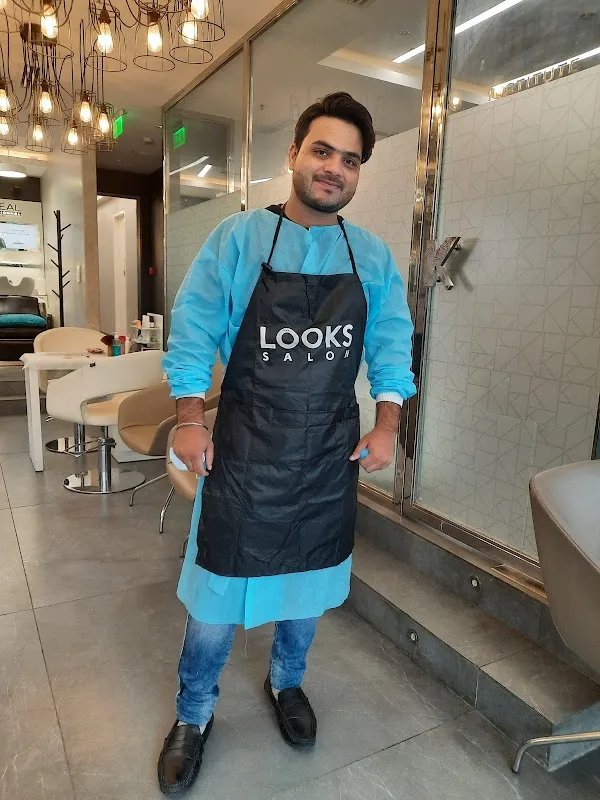 Looks Salon, Worldmark Aerocity