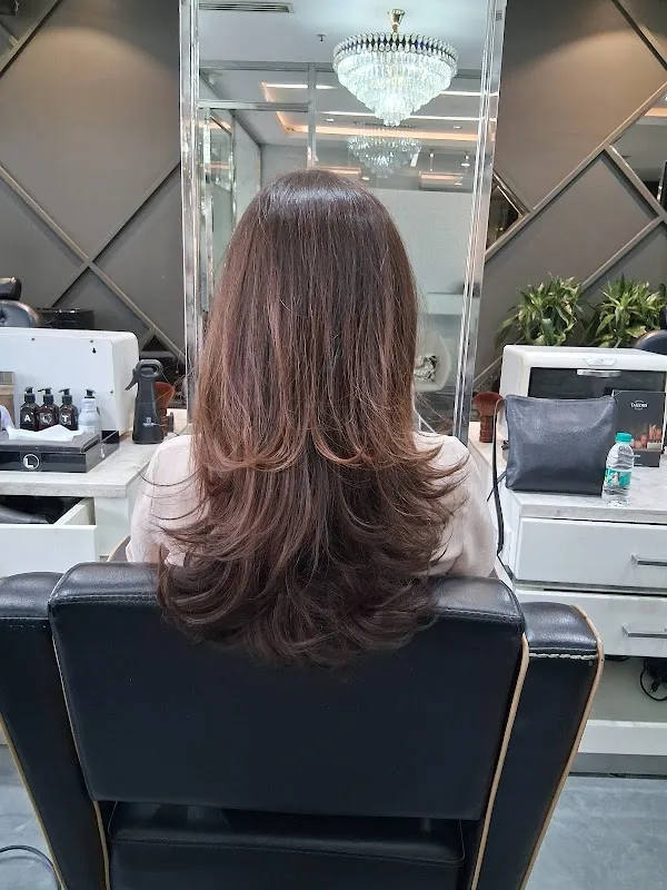 Looks Salon, Worldmark Aerocity