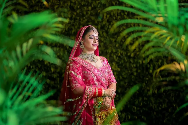 Ravindra Photo Sales