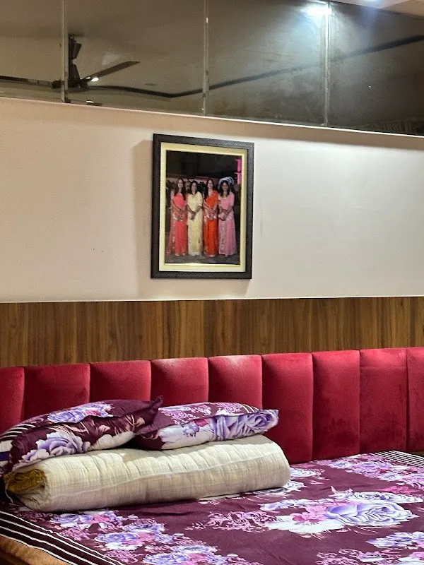 Samrat Studio & Colour Lab