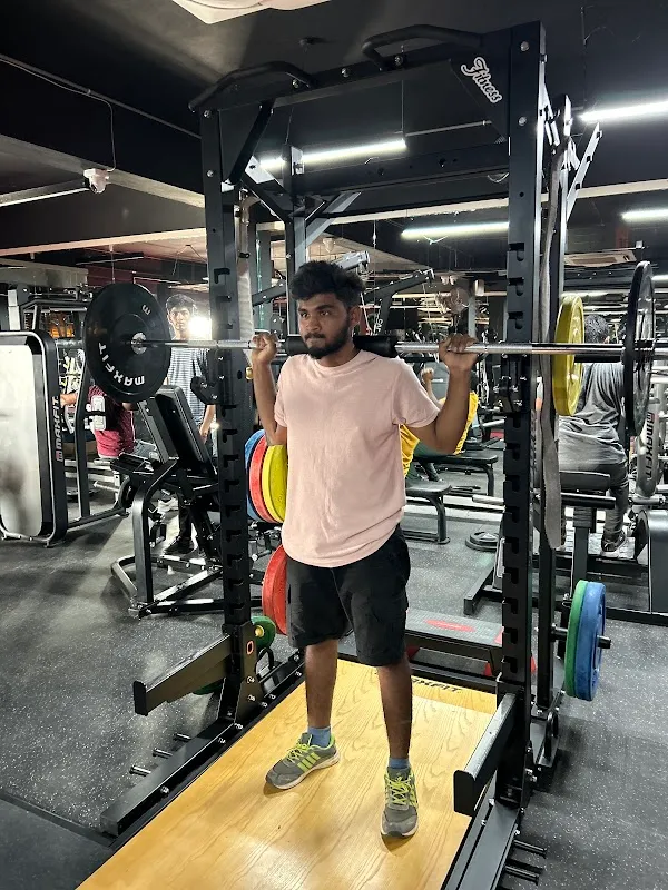 RDA SIDDHU’S VYAYAMASHALA BODY TRANSFORMATION POINT A/C GYM