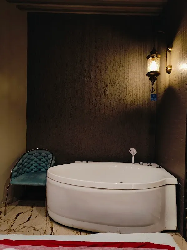 Palm Atlantis Spa CBD Belapur