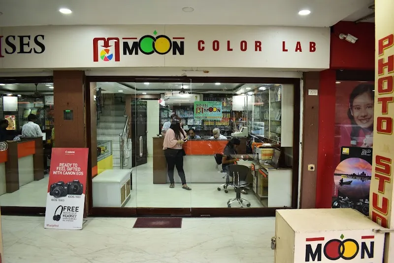 Moon Color Lab & Studio